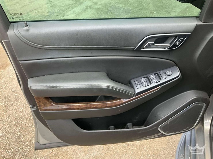 2018-chevrolet-tahoe-image-11