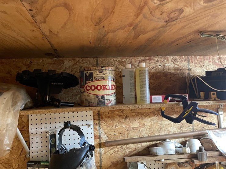 #7140-•-contents-of-wall-image-5