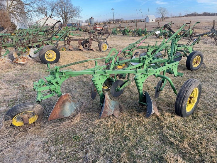 john-deere-8-image-3