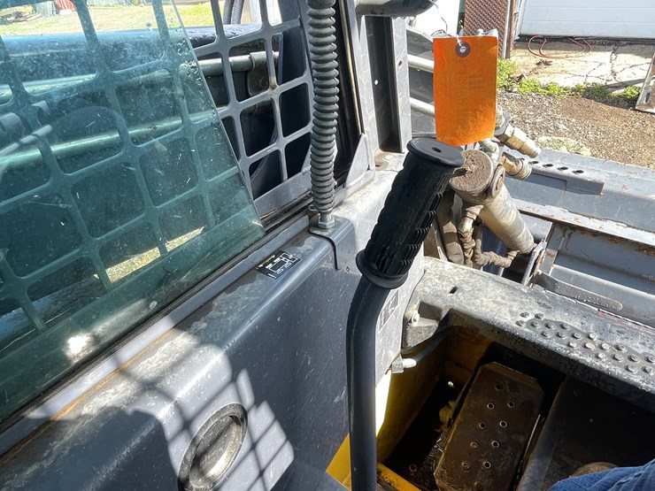 new-holland-ls170-image-29