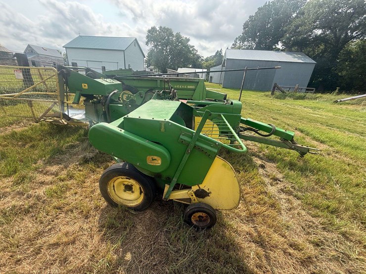 john-deere-24t-image-2
