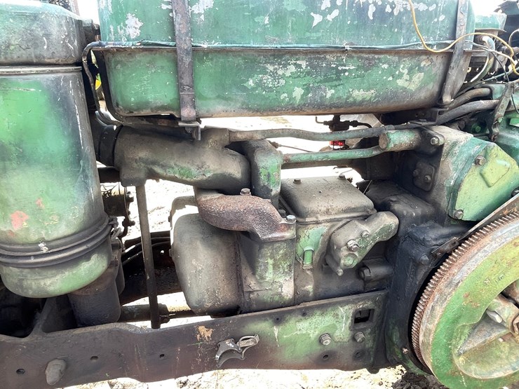 john-deere-70-image-15