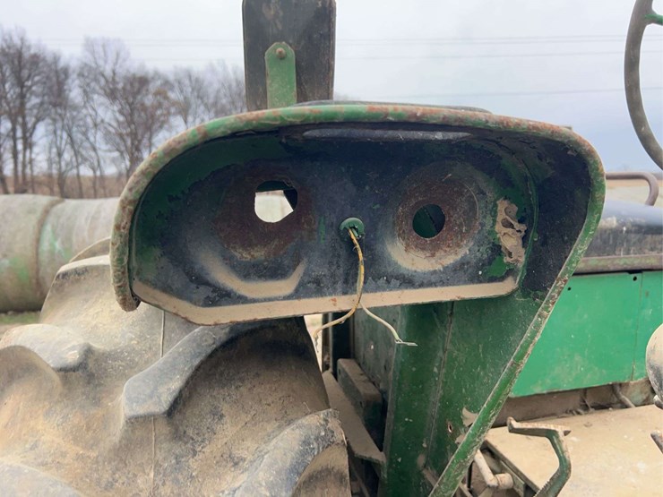 john-deere-70-image-37