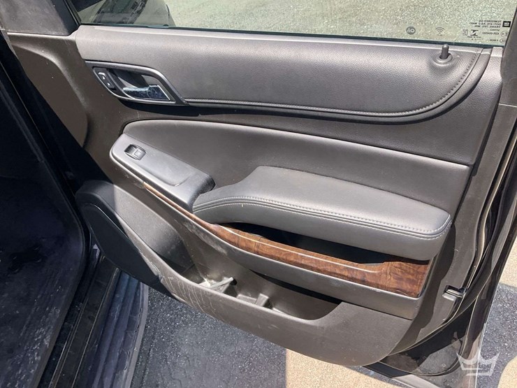2019-chevrolet-tahoe-image-23