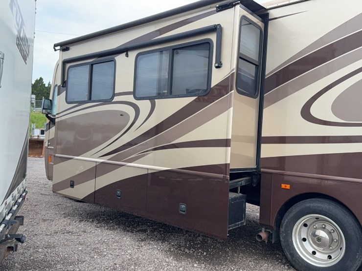 #3002-•-2007-fleetwood-southwind-32'-motor-home-image-13