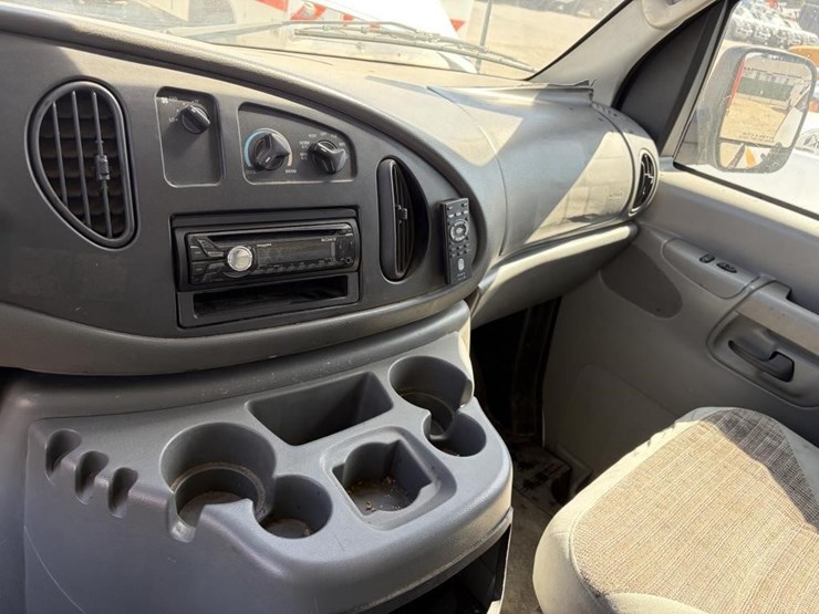 2003-ford-e350-sd-image-17