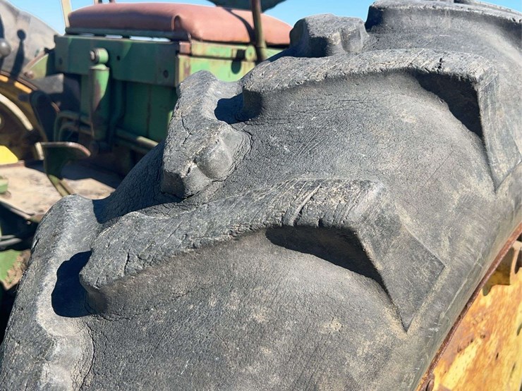 john-deere-530-image-50