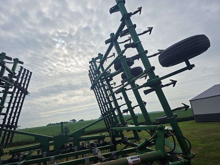 john-deere-2210-image-11