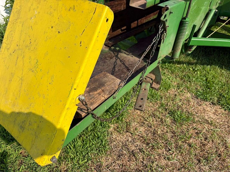 john-deere-336-image-26