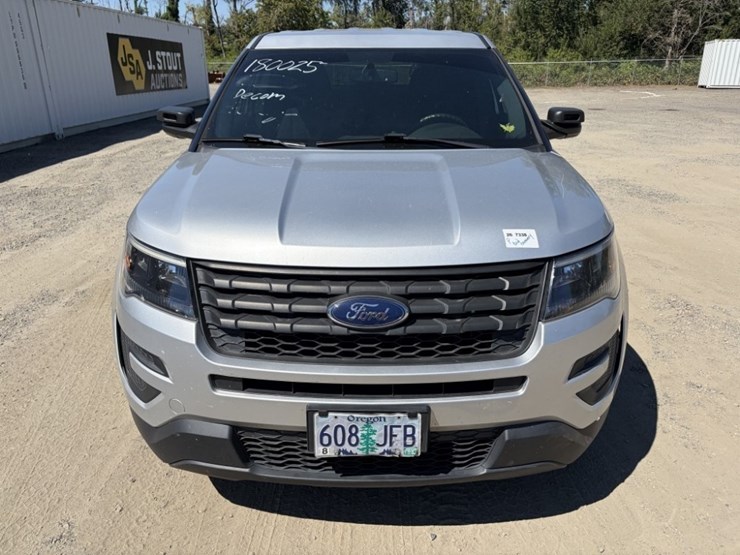 2018-ford-explorer-image-8