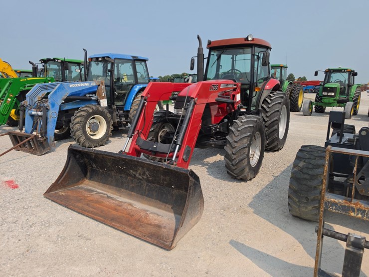 case-ih-farmall-140a-image-1