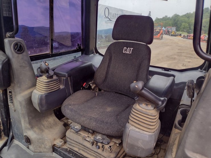 caterpillar-d4k2-xl-image-12