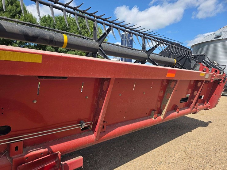 2014-case-ih-3162-image-19