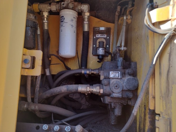deere-700h-lt-image-32