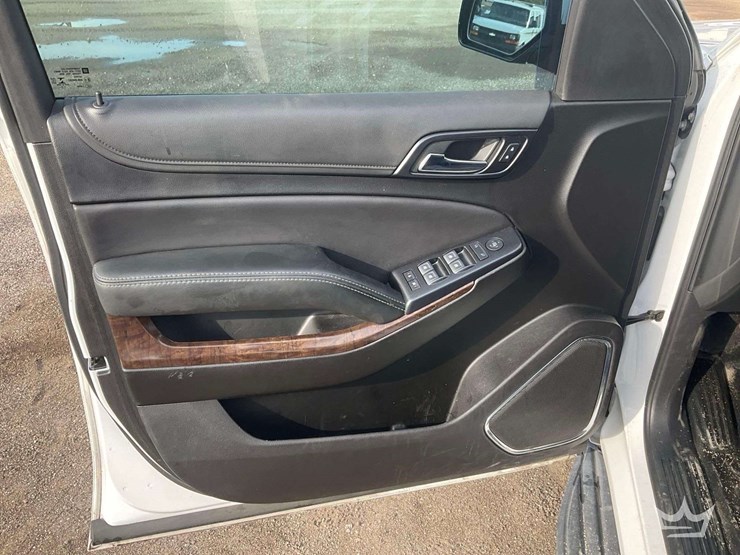 2020-chevrolet-tahoe-image-11