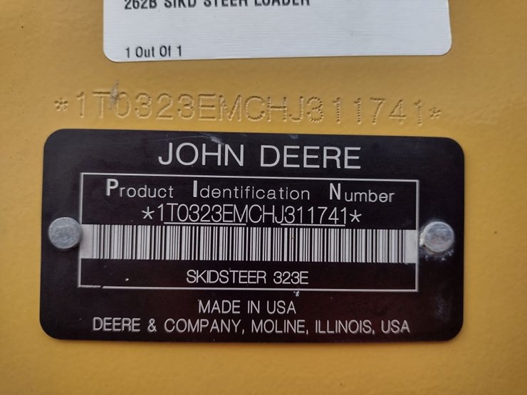 deere-323e-image-5
