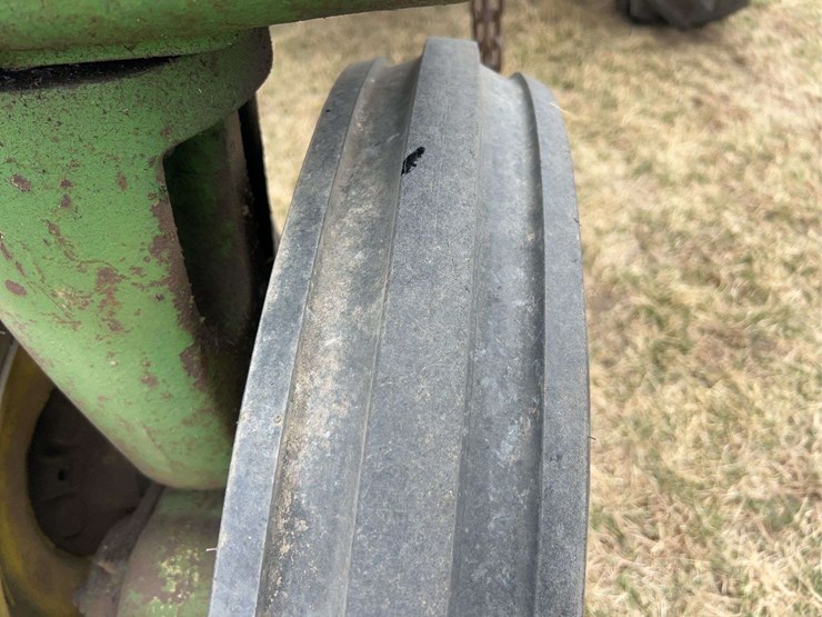 john-deere-520-image-17