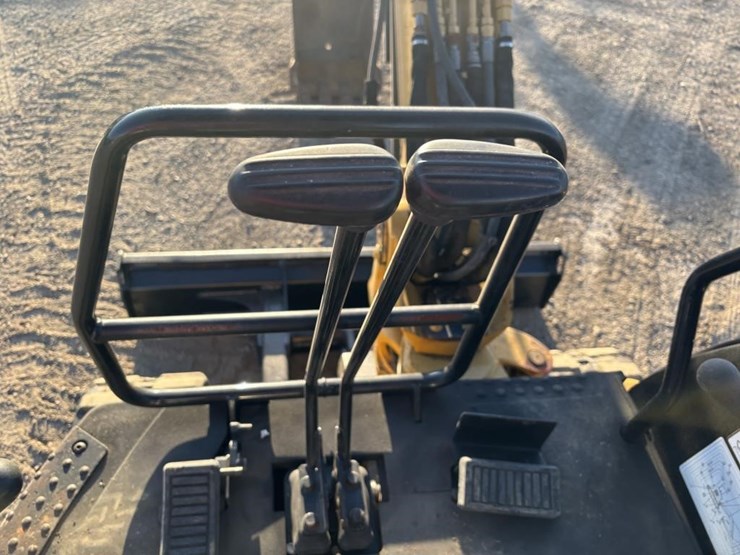 2007-caterpillar-303c-cr-image-25