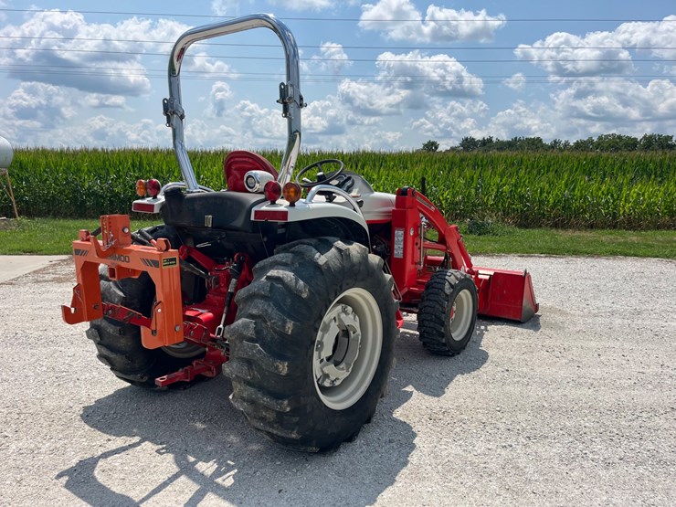 new-holland-boomer-8n-image-5