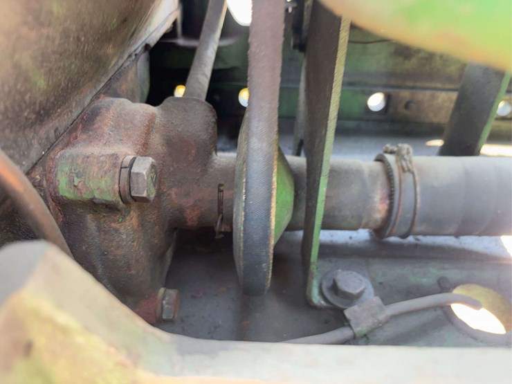 john-deere-630-image-25