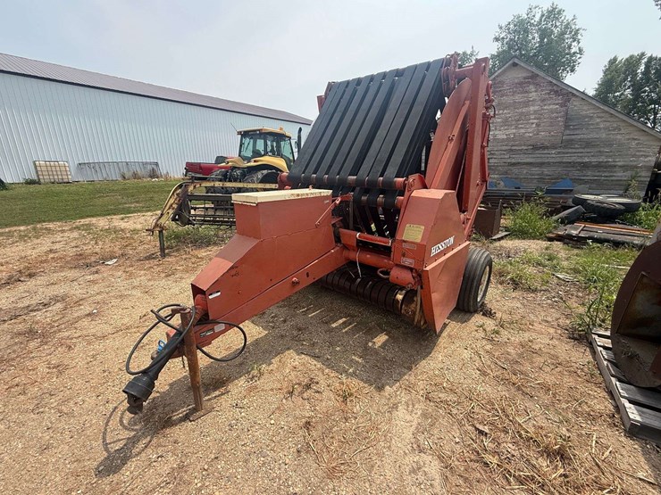 hesston-5800-image-2