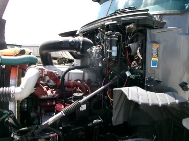 2017-mack-pinnacle-cxu613-image-32
