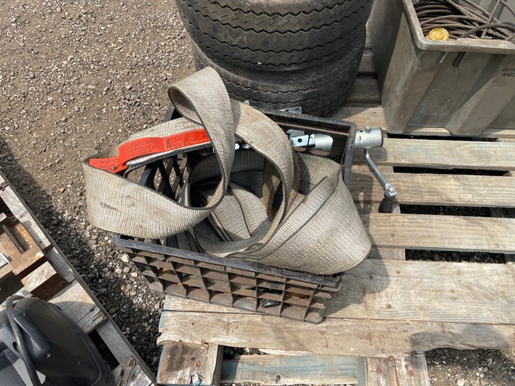 #4571-•-(3)-lawn-tires,-cable-and-4"-lifting-sling-image-2