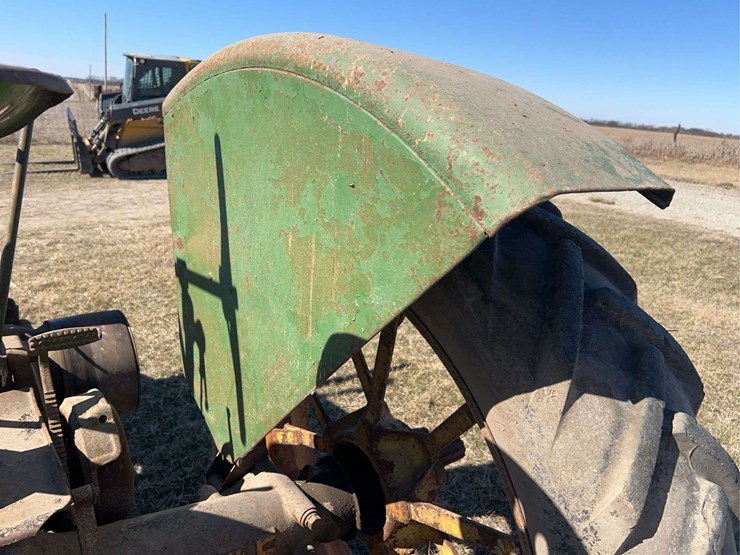 john-deere-model-b-image-35