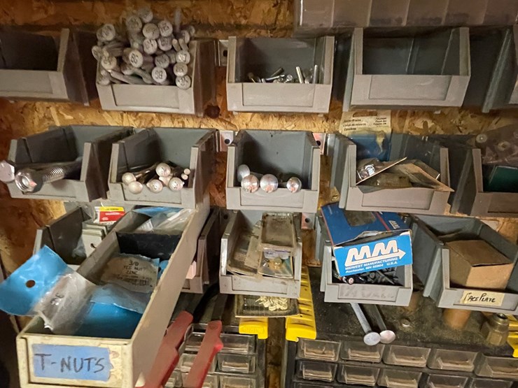 #7127-•-contents-of-wall-image-9