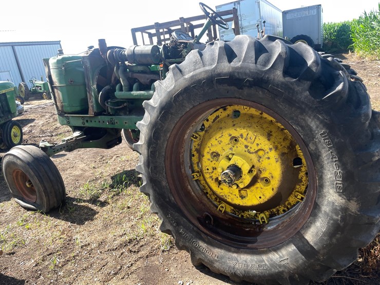 john-deere-4520-image-8