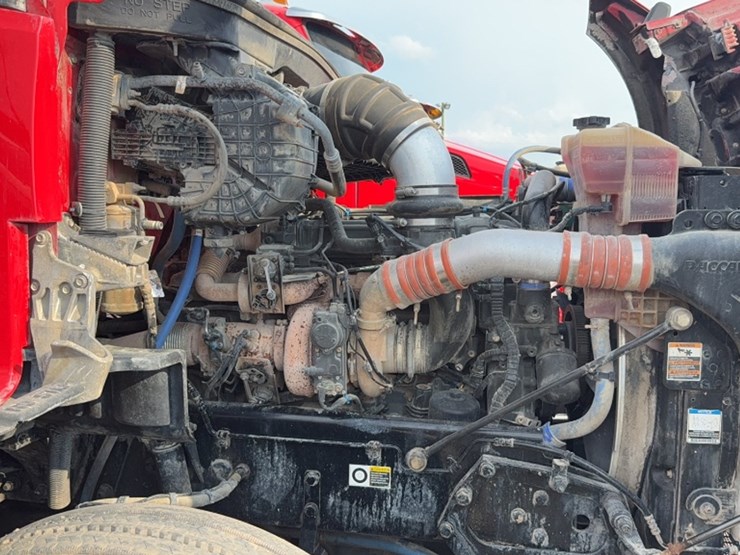 2016-kenworth-t880-image-22