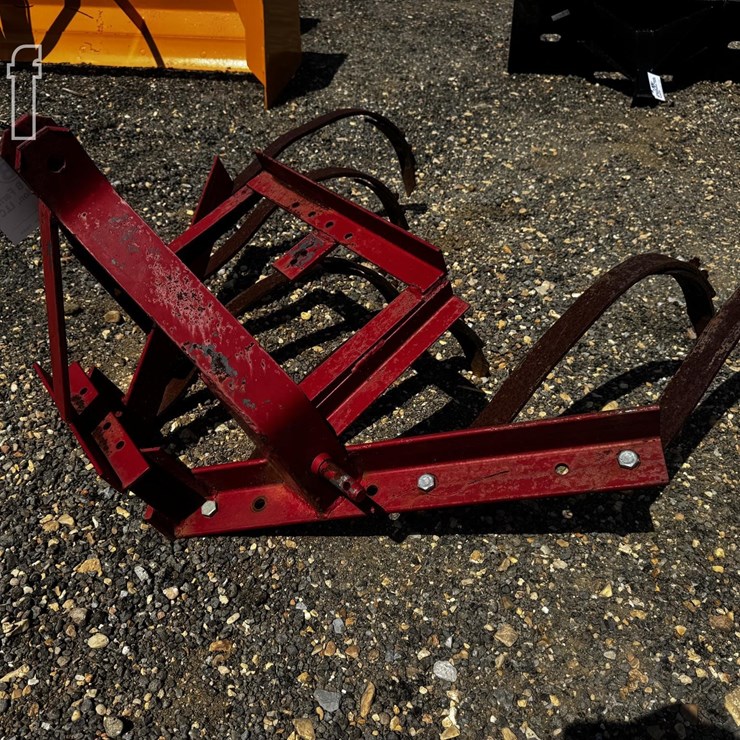 BIG BEE 6 SHANK CULTIVATOR 3PH 7603