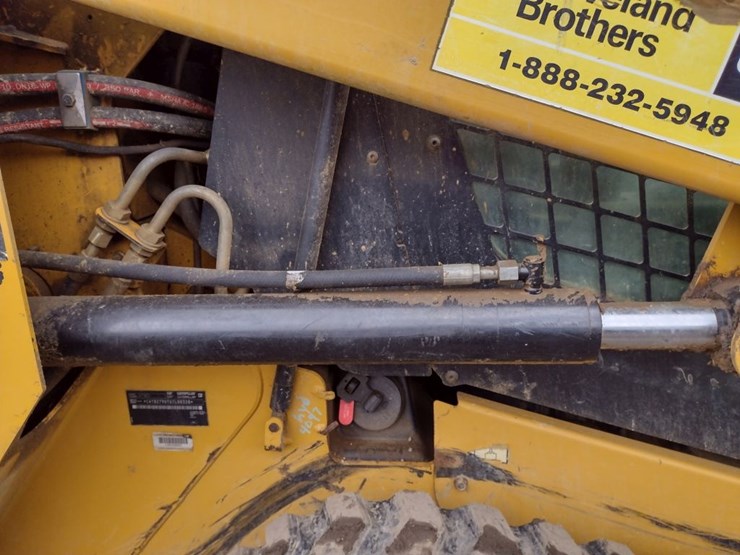 caterpillar-279d-image-31
