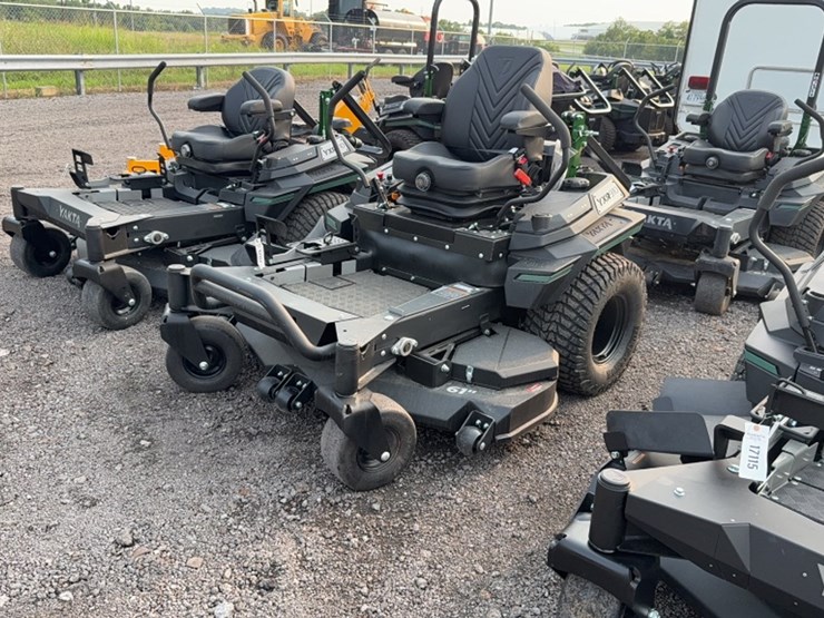 #3074-•-yakta-yxr-910-zero-turn-mower-image-1