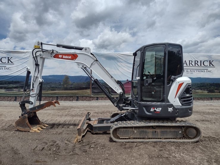 bobcat-e42-image-1