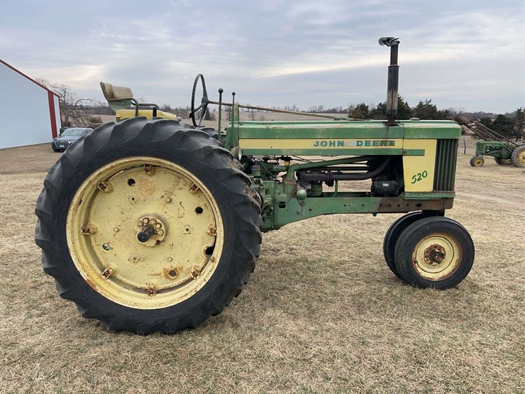 john-deere-520-image-6