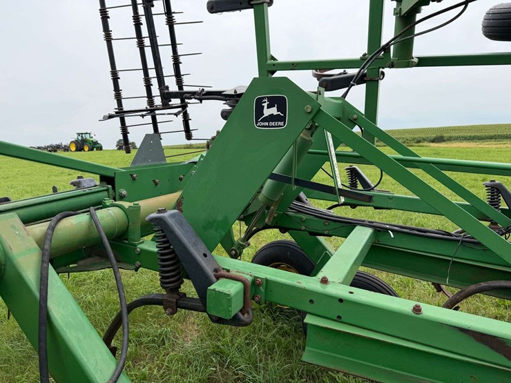john-deere-680-image-18