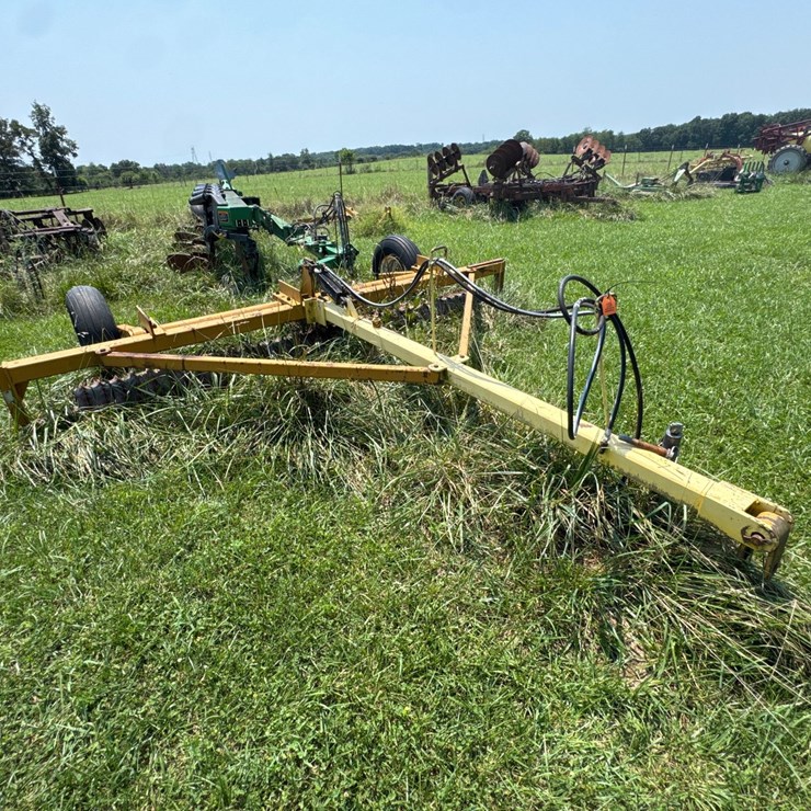 #2524 • 12ft Pull type Field Cultivator