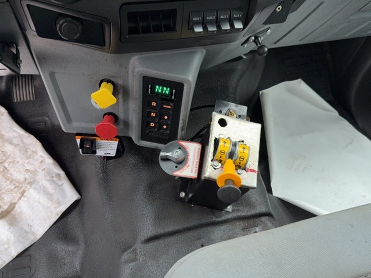 2013-ford-f750-image-20