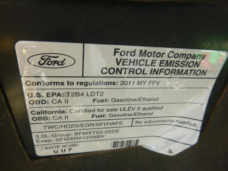 2011-ford-escape-image-12