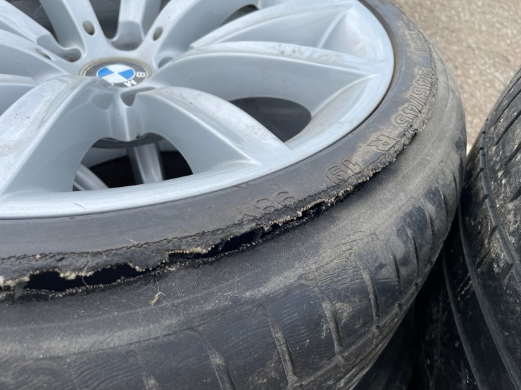 #4561-•-(4)-bmw-5-bolt-rims-with-tires-image-12