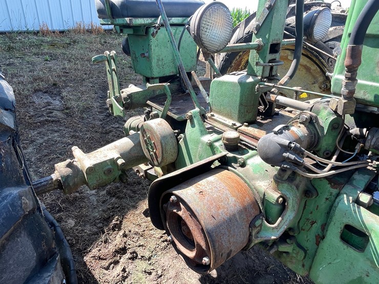 john-deere-b-image-21
