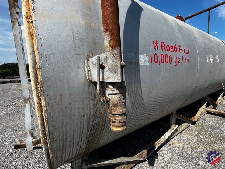 10k-gallon-/-off--road-diesel-fuel-tank-image-13