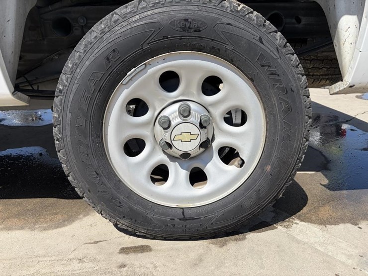 2012-chevrolet-silverado-1500-image-5