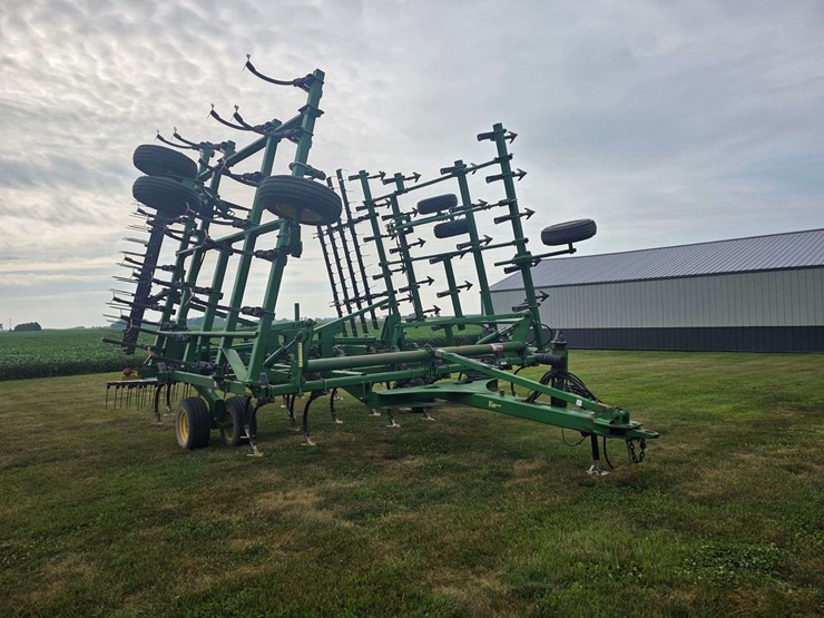 john-deere-2210-image-6