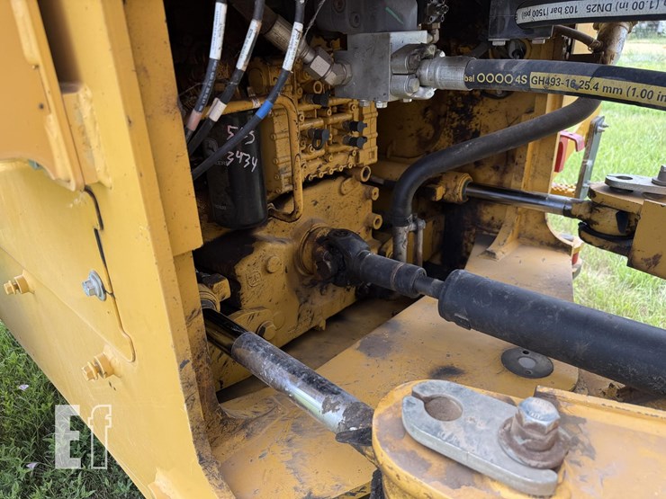 2019-deere-524l-image-35
