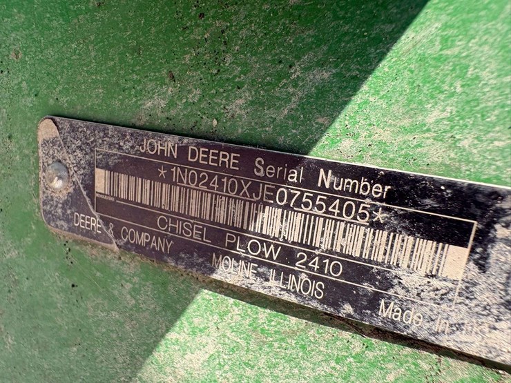 2014-john-deere-2410-image-41