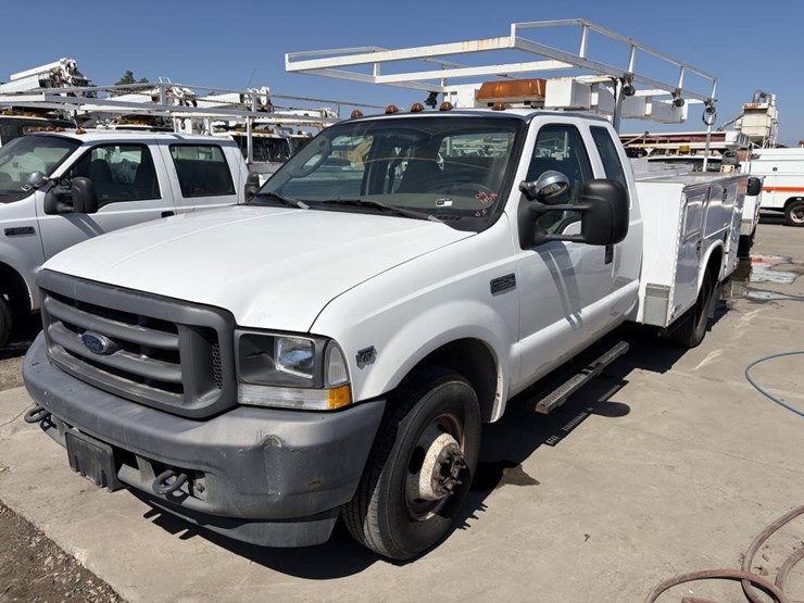 2004-ford-f350-image-1