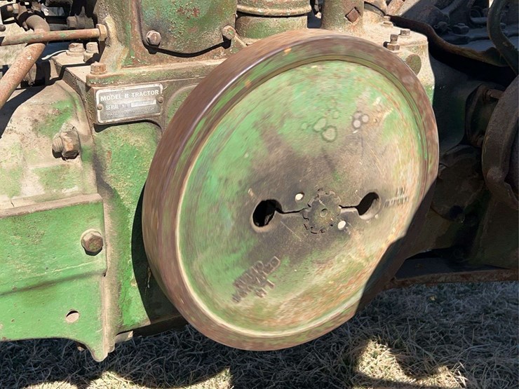 john-deere-model-b-image-51