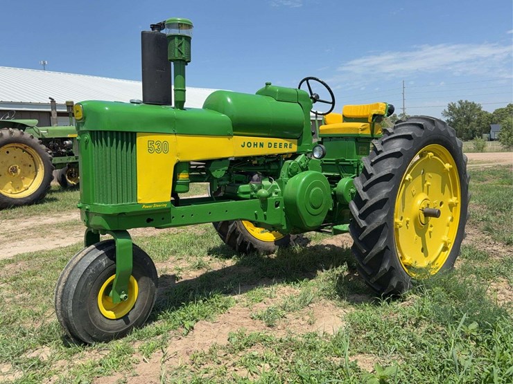 john-deere-530-image-1